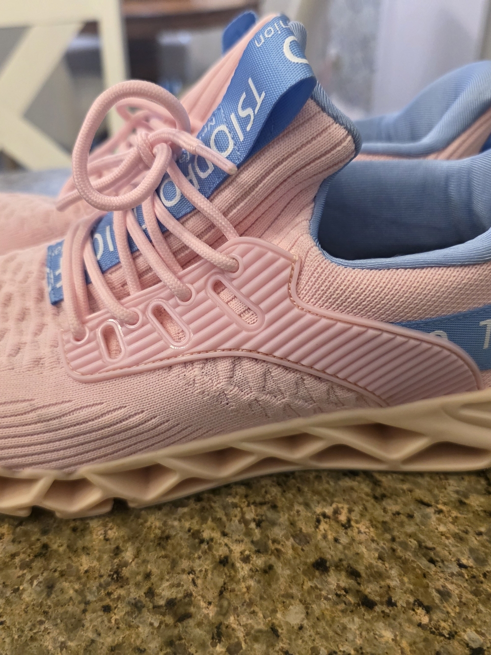Source Unknown Pink and Light Blue Women's Athletic Sneakers